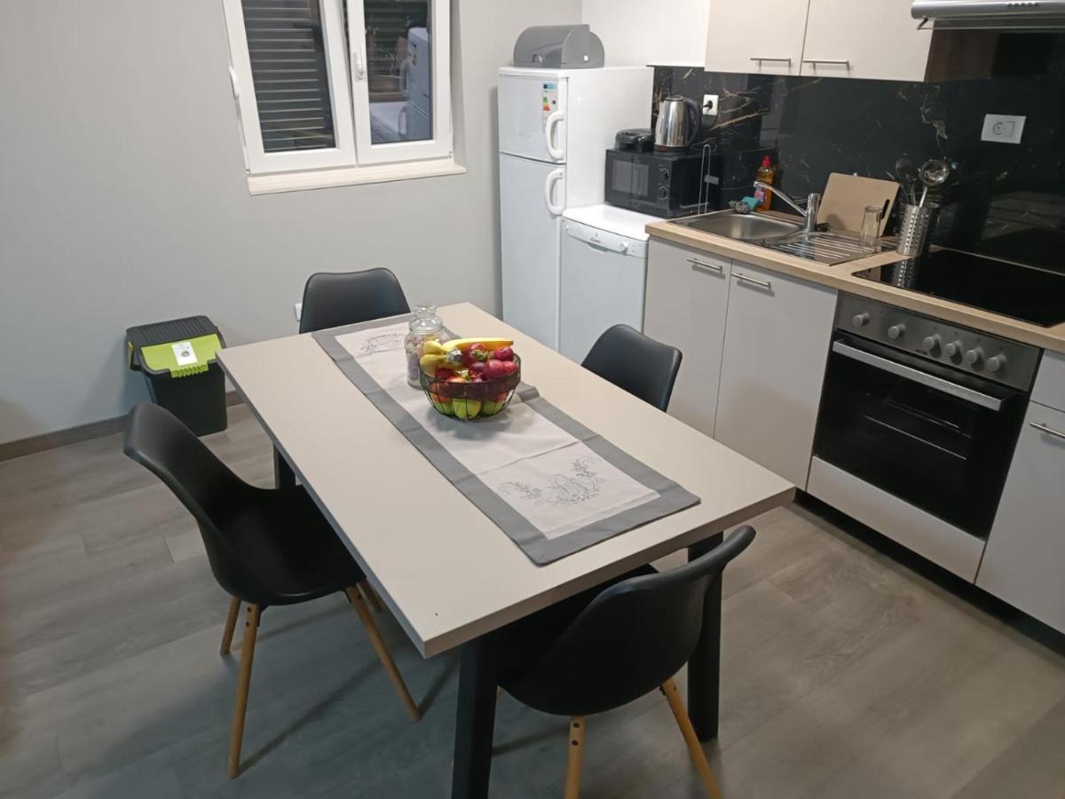 Ferienwohnung Nicol Split Exterior foto